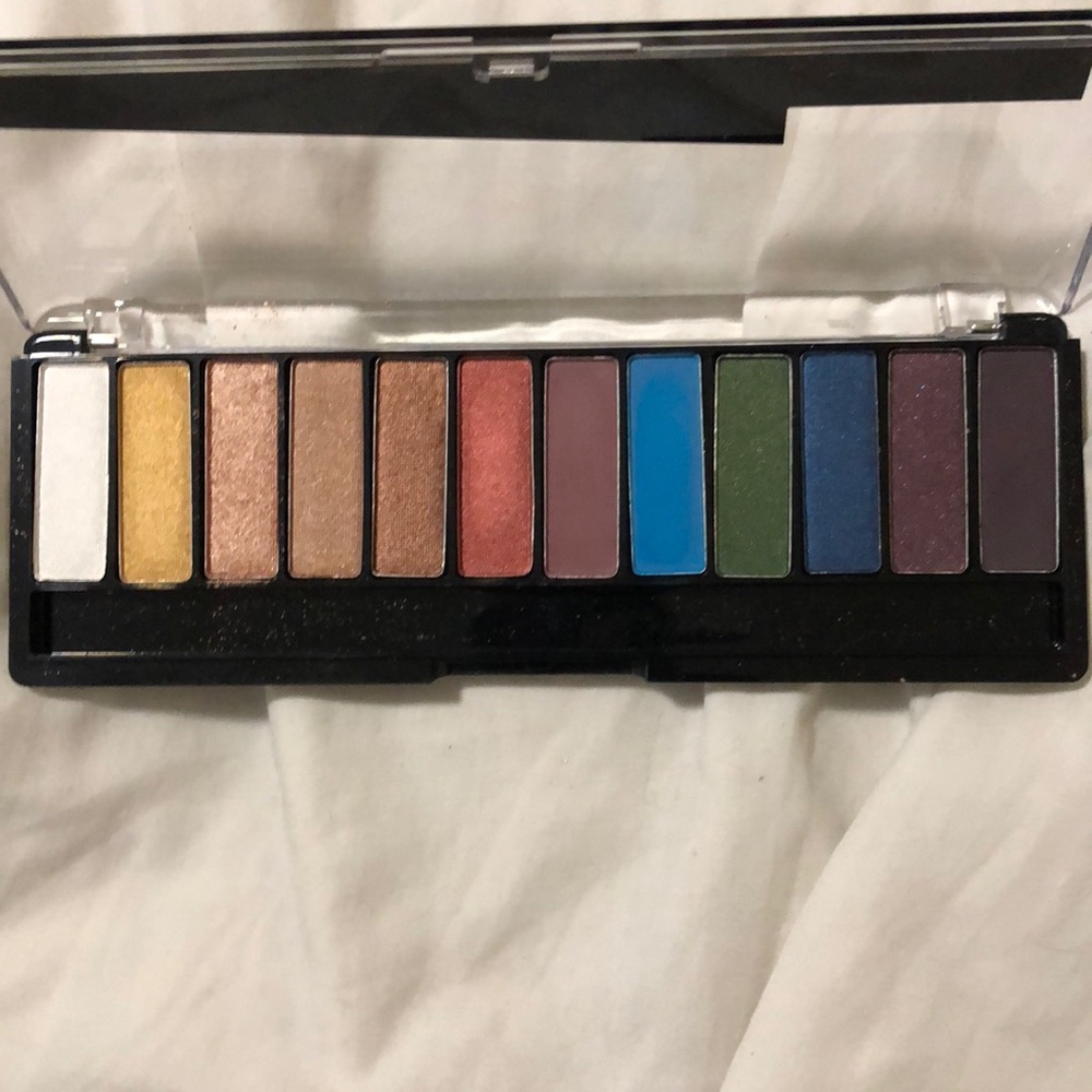 makeup - Picture 2 of 2